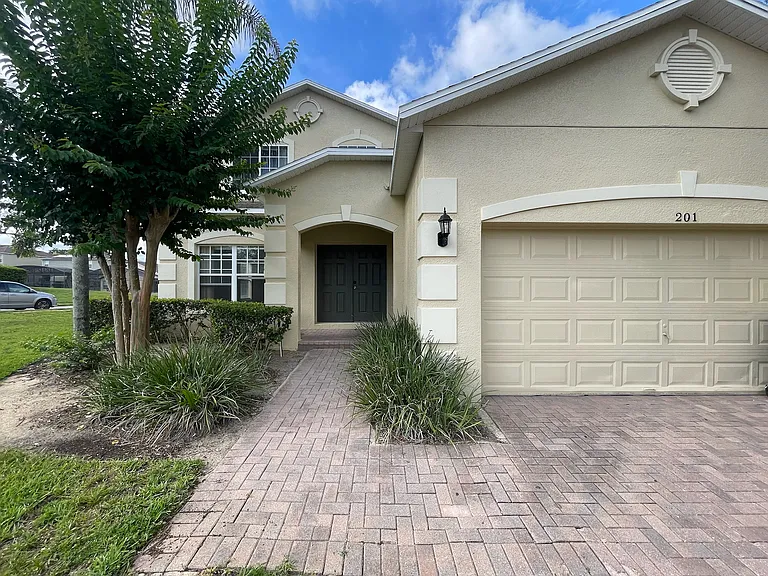 201 Kensington Dr — Photo 41