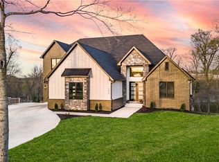 103 SW Autumn Hills Rd, Bentonville, AR 72712