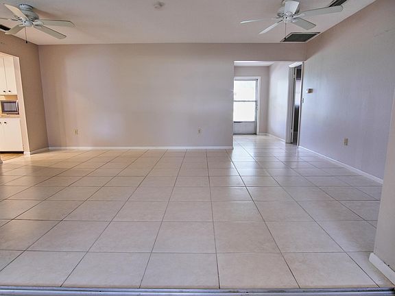 5th image of 3433 Prudence Dr