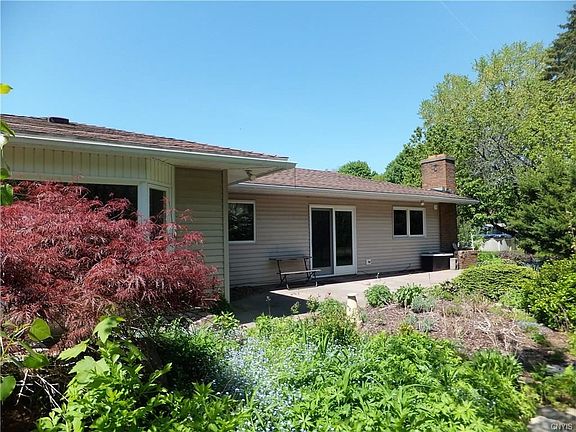 4th image of 206 Maple Ln