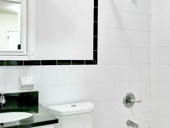 4th image of 136 Orchard St APT 5