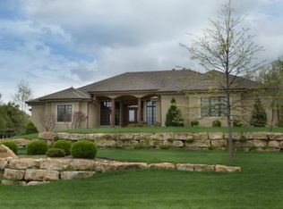 319 NW Rockwood Ct, Lees Summit, MO 64081