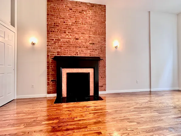 224 West 72nd Street image 3 of 7