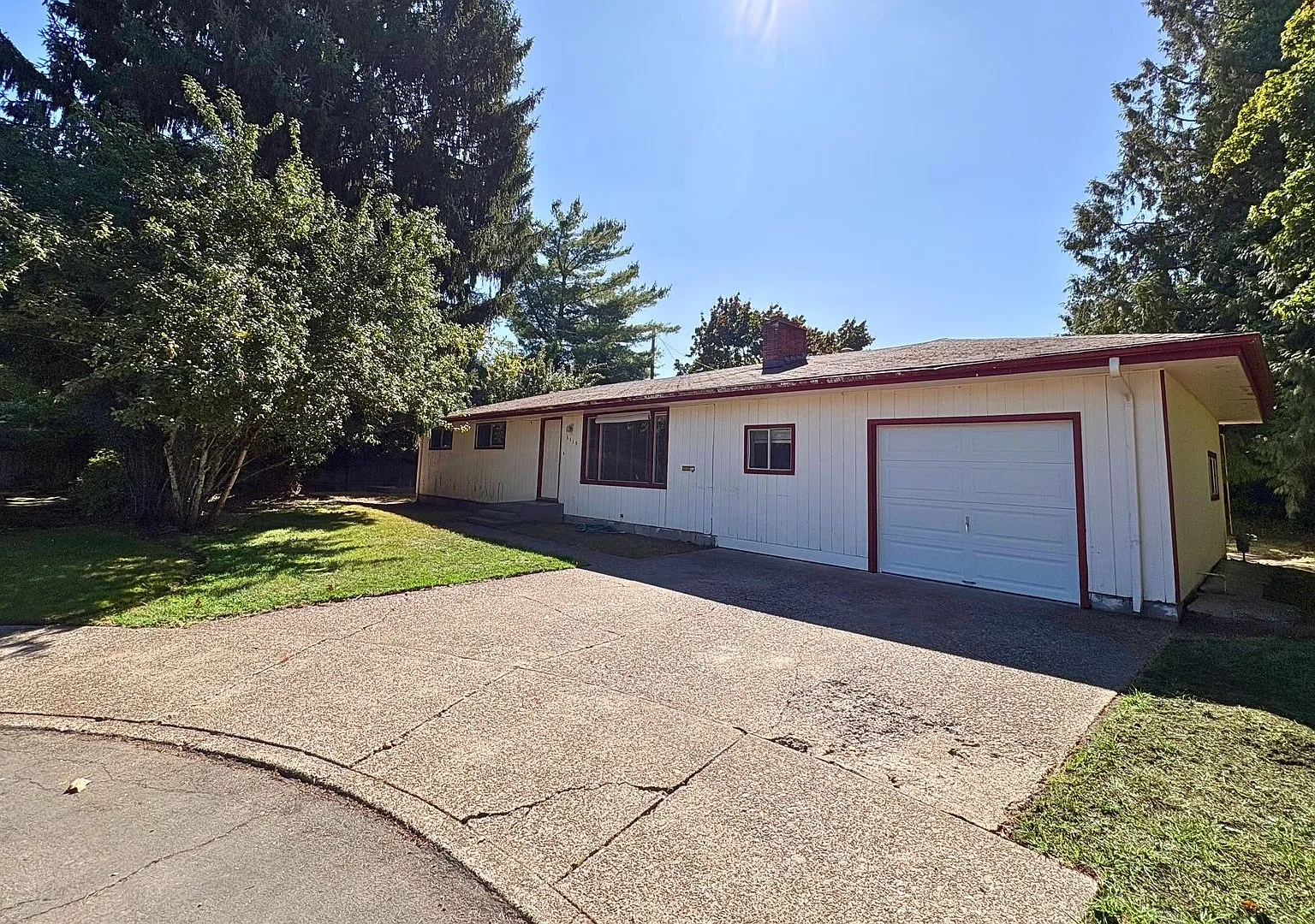 Charming 5 Bedroom / 2 Bathroom Home - Near OSU! — Photo 1