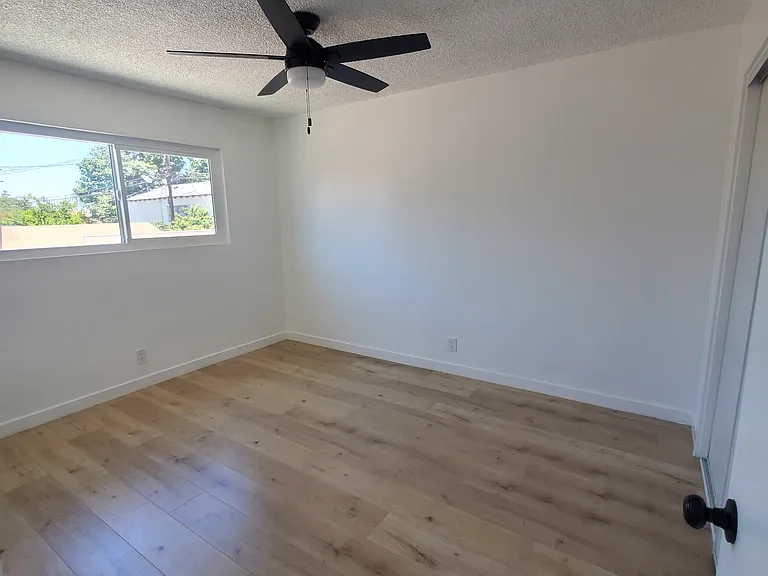 9328 Elizabeth Ave #G — Photo 10