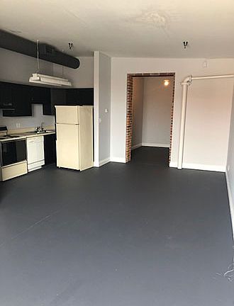 3rd image of 412 Delaware St APT 302