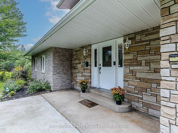 3rd image of 341 Woods Rd