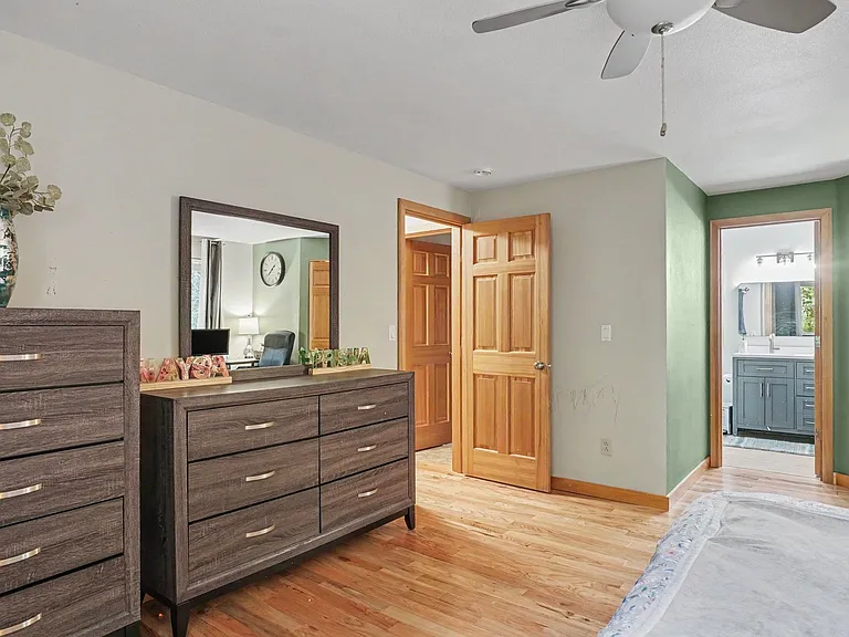 27523 NE 31st Ct — Photo 7