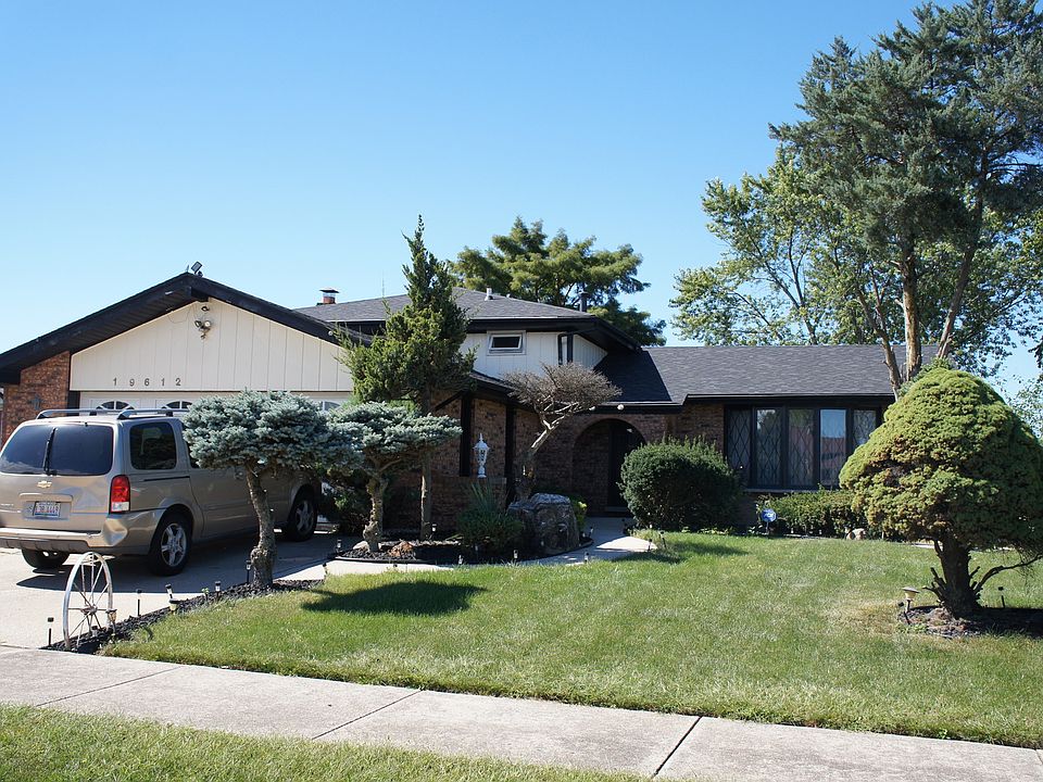 1st image of 19612 Lake Lynwood Dr