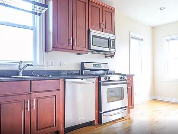 2nd image of 2229 W Wellington Ave #2