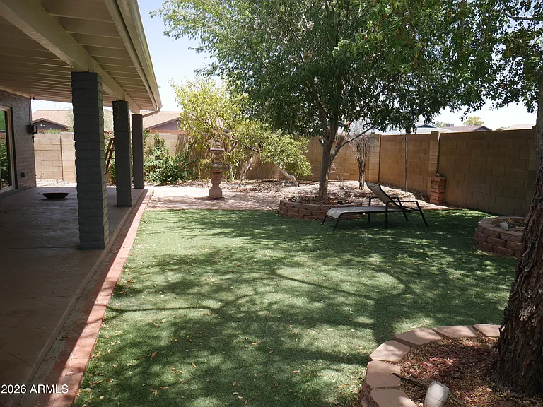 1201 W Loughlin Dr — Photo 21