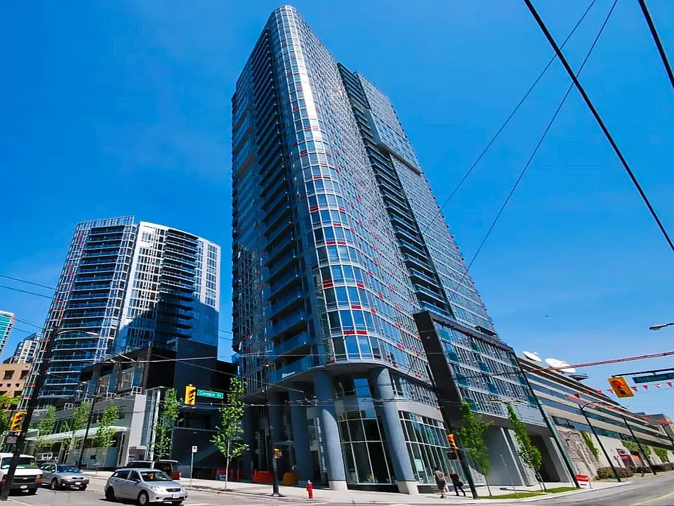 233 Robson St #2105