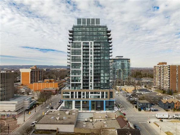 2007 James St #905, Burlington, ON L7R 0G7
