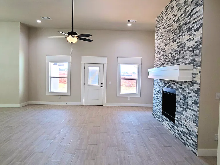 9304 SW 35th St — Photo 5