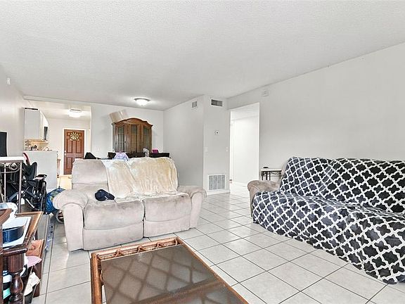 3rd image of 605 NORTHLAKE BOULEVARD #75