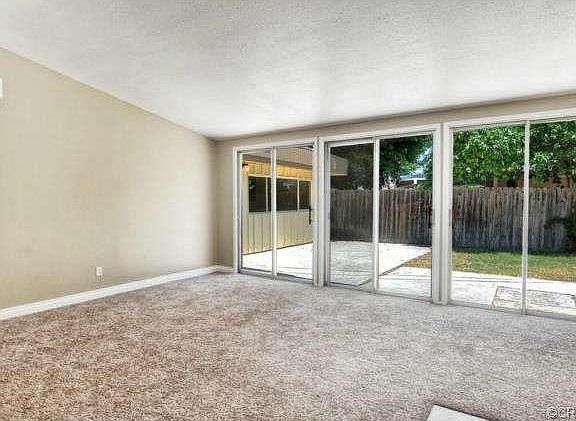4th image of 881 W Bellevue Dr