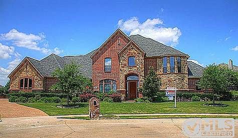 1st image of 561 Hidden Lake Dr