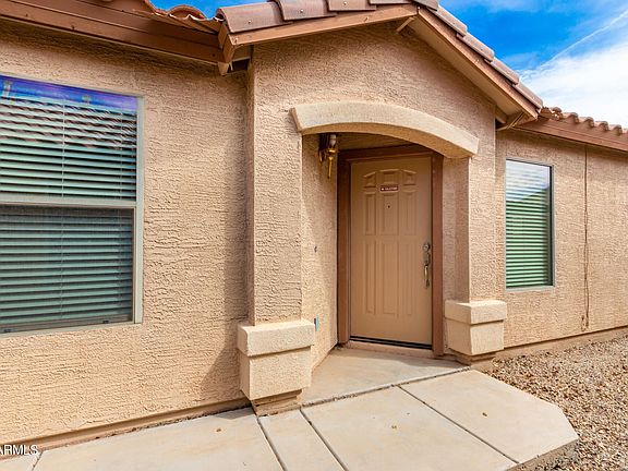 5th image of 39999 W Thornberry Ln