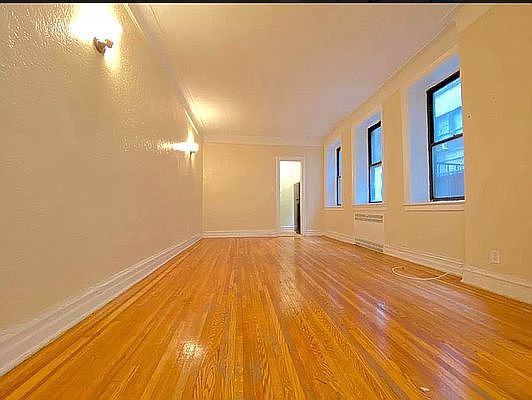 1st image of 552 Parkside Ave APT A3