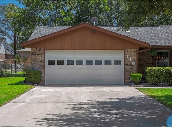 3rd image of 119 Meadow Glen Dr