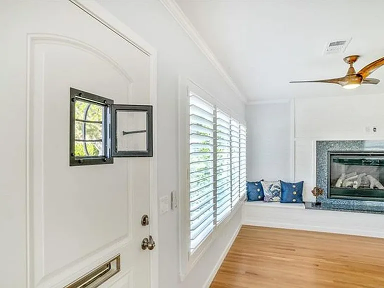 226 Avenue C — Photo 10