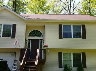 237 Ridge Dr, Milford, PA 18337