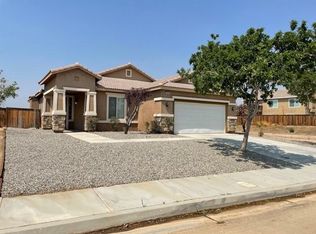 9464 Palo Verde Dr, Hesperia, CA 92344