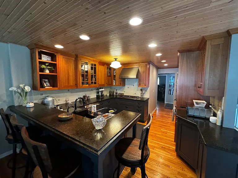 5175 Queens Cir — Photo 16