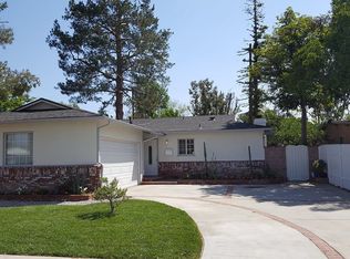 7028 Whitaker Ave, Lake Balboa, CA 91406