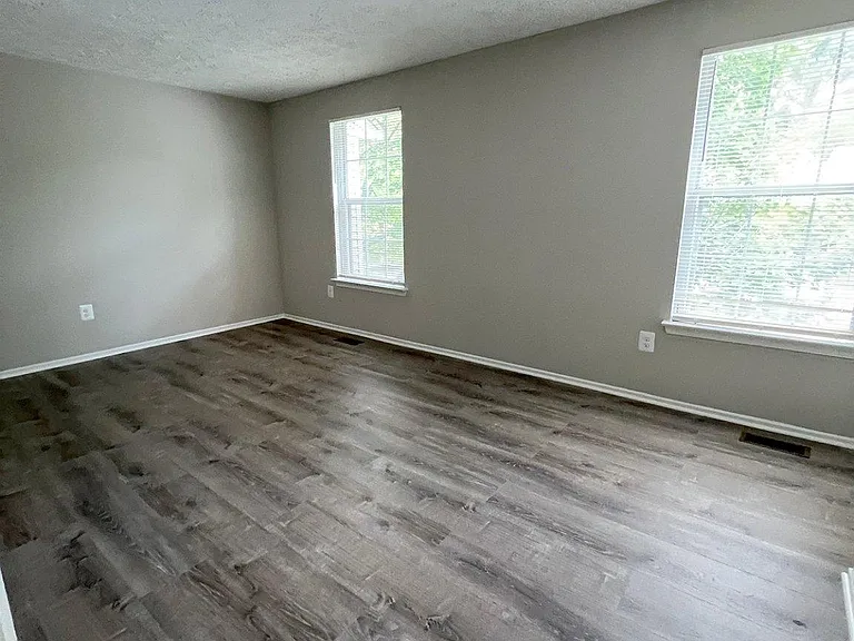 16337 Pewter Ln — Photo 10