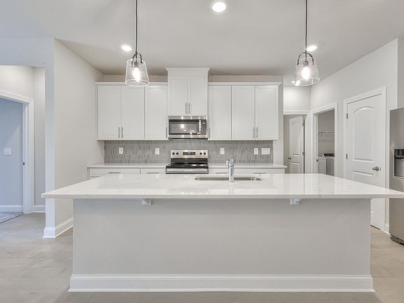 3rd image of 229 Ivor Dr Lot 41