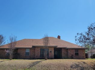 417 W Park Ave, Weatherford, TX 76086