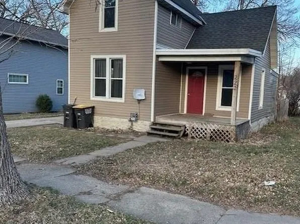 222 N Lincoln St, Lake Crystal, MN 56055