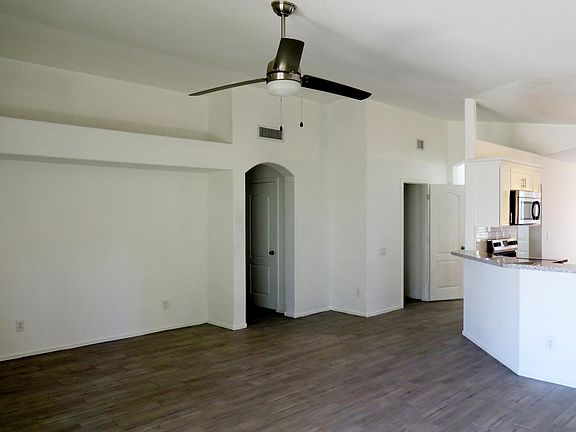 4th image of 2573 W Saguaro Bluffs Dr