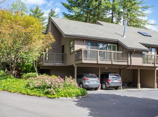 7728 SW Barnes Rd UNIT D, Portland, OR 97225