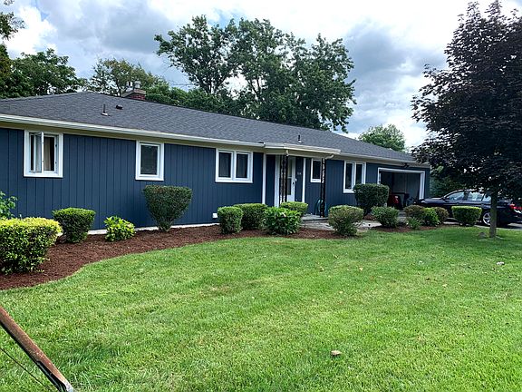 3rd image of 104 Dunlap Dr