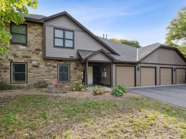 10750 Toledo Ct, Bloomington, MN 55437