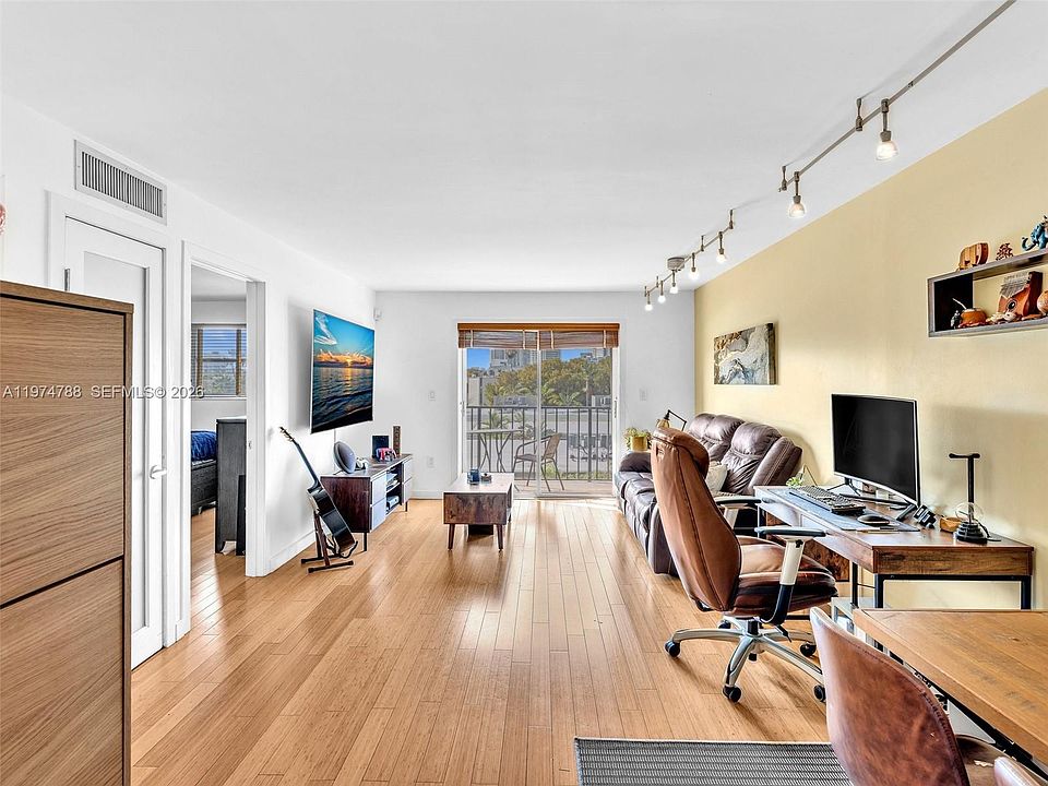 1st image of 1236 Alton Rd APT 402