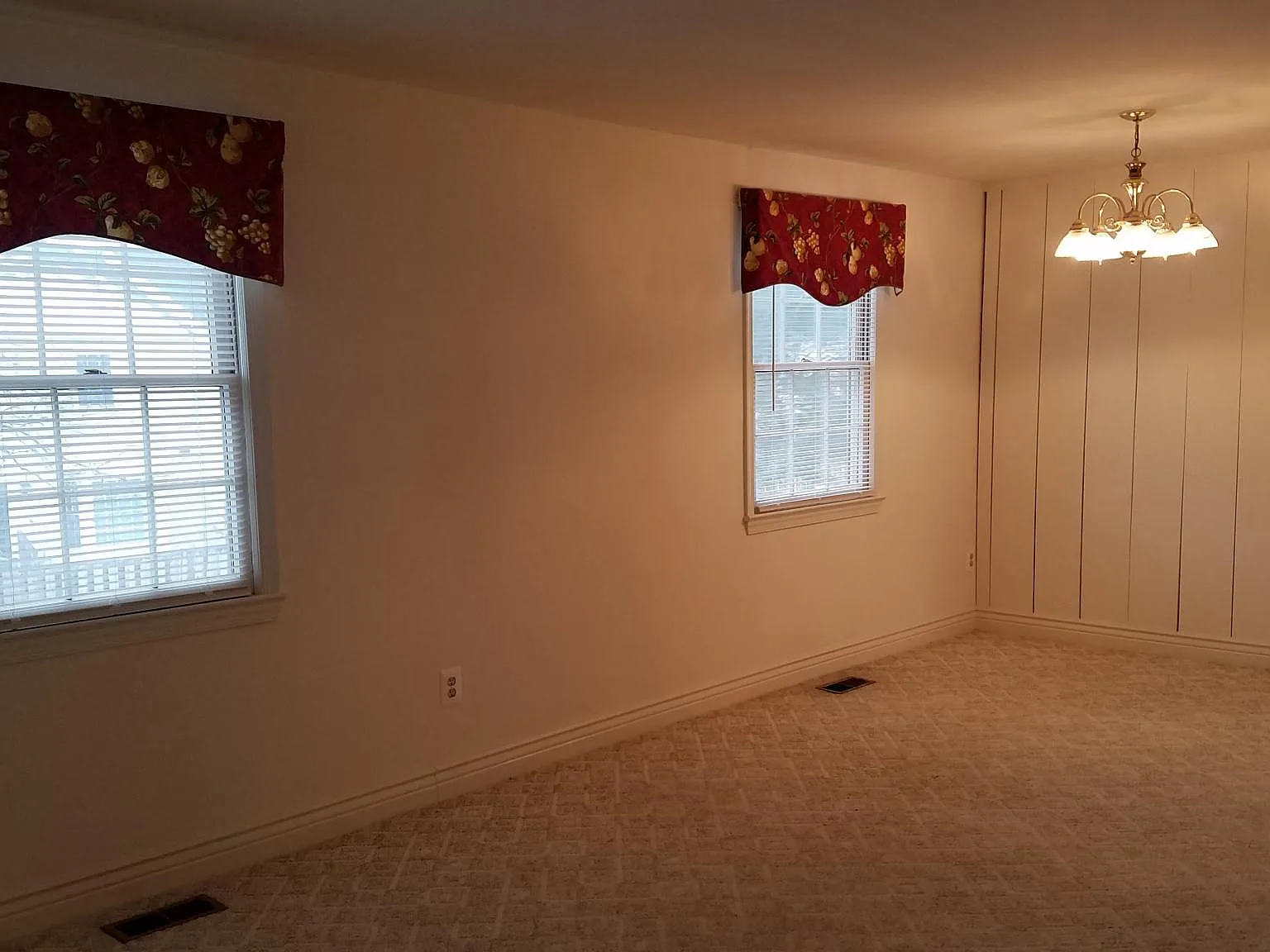 177 Sharpstead Ln — Photo 2