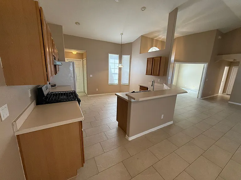 2735 Cedaridge Cir — Photo 11