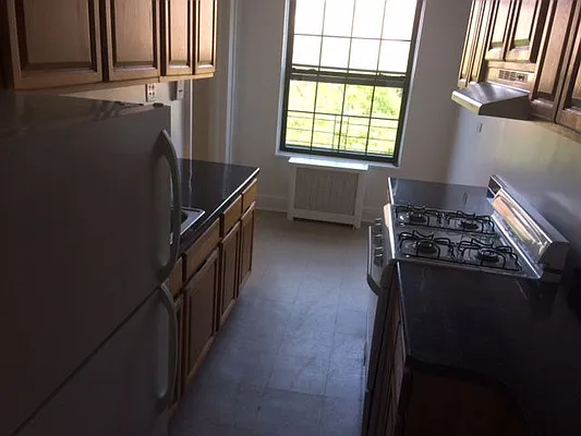 Rented by Chartwell Forest Hills Realty | media 9