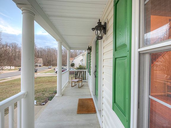2nd image of 6 Shadowbrook Ln