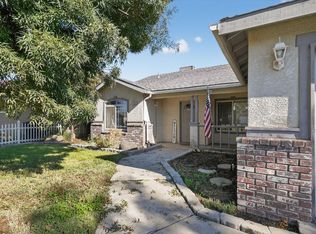 1133 Summer Field Dr, Hanford, CA 93230