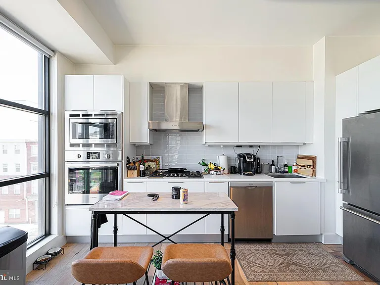 240 N 2nd St #4W — Photo 6
