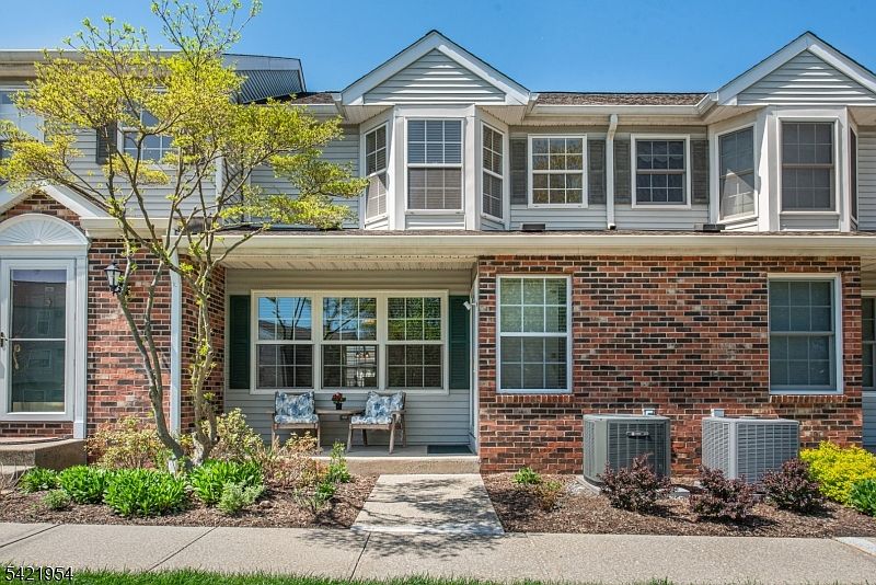 1st image of 102 Appleton Way