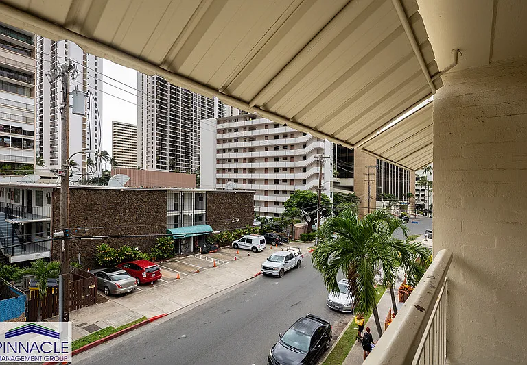 240 Liliuokalani Ave #301 — Photo 2