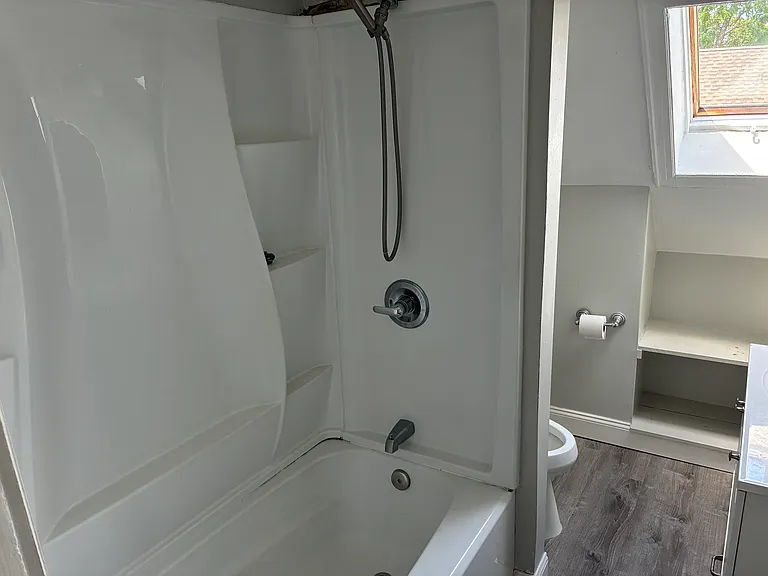 6 Peach Ave #3 — Photo 6