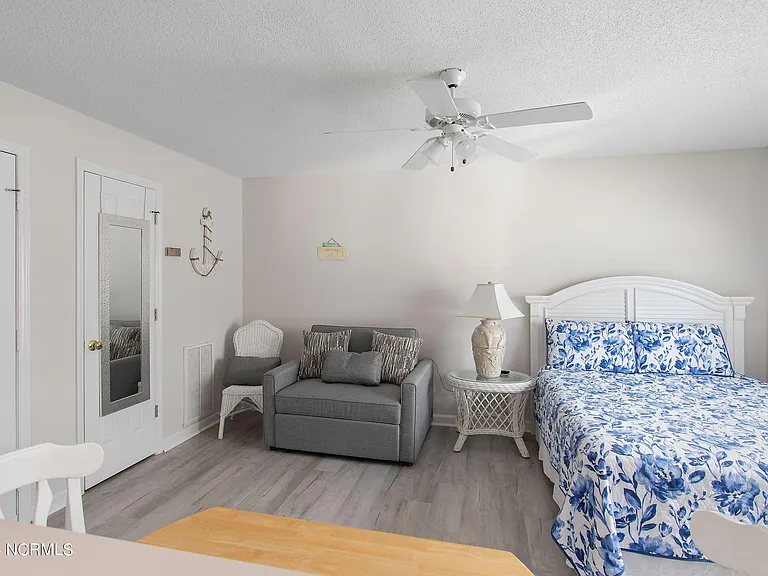 3350 Club Villas Dr #203 — Photo 6