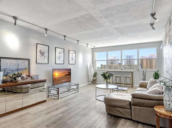 111 Golden Isles Dr APT G2, Hallandale Beach, FL 33009