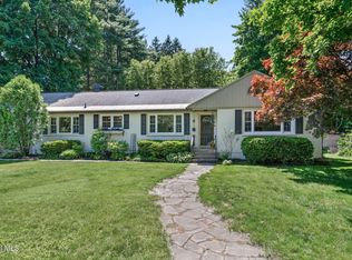 6 Foxhall Drive, Saratoga Springs, NY 12866